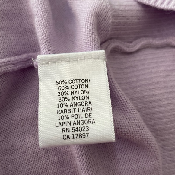 Light Purple scoop neck Banana Republic Sweater size Medium - Picture 5 of 5